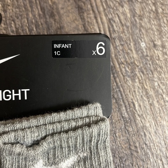 6 Baby socks - Picture 4 of 4